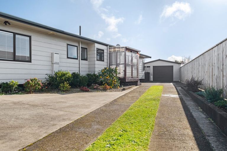 Photo of property in 9 Rahiri Street, Waitara, 4320