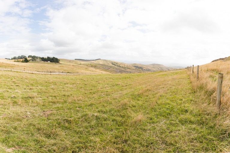 Photo of property in 668b Old Hill Road, Porangahau, 4291