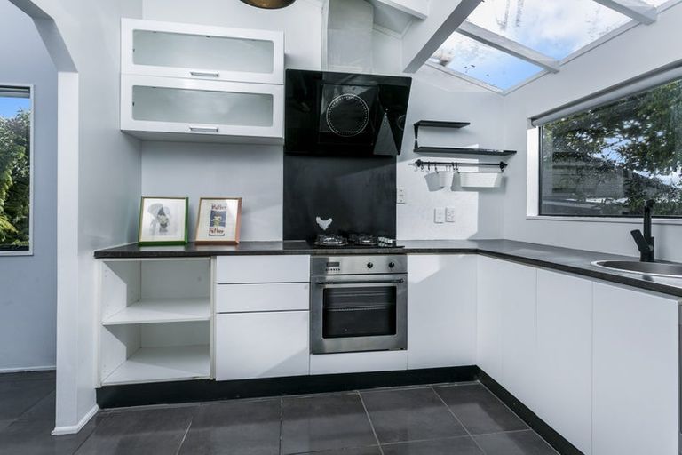 Photo of property in 5/24 Beswick Place, Birkdale, Auckland, 0626