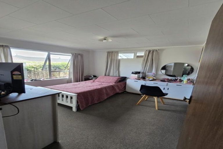 Photo of property in 70b Eatwell Avenue, Paraparaumu Beach, Paraparaumu, 5032