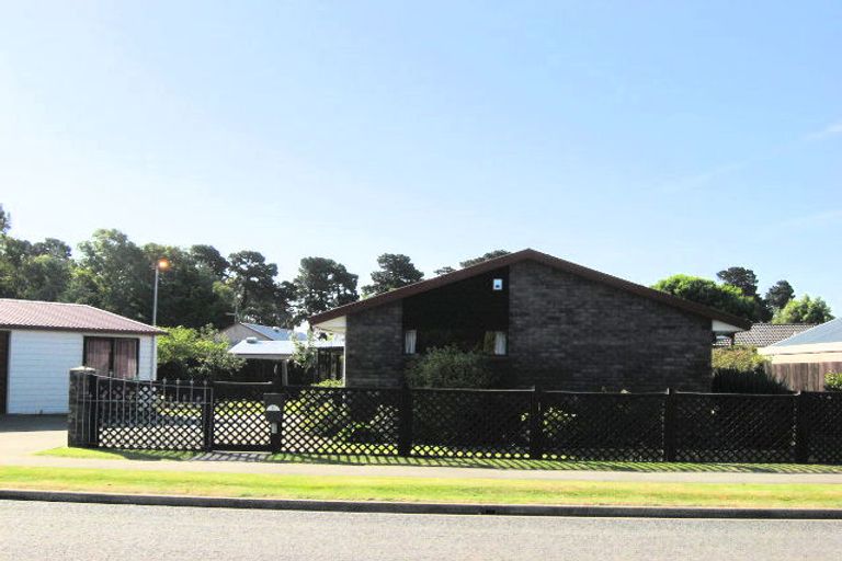 Photo of property in 11 Raupo Street, Bromley, Christchurch, 8062