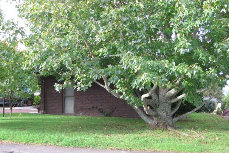 Photo of property in 1/54 Rewarewa Road, Te Atatu Peninsula, Auckland, 0610