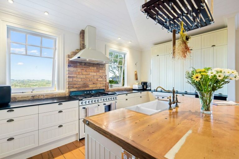 Photo of property in 140 Anzac Road, Pukekohe, 2120