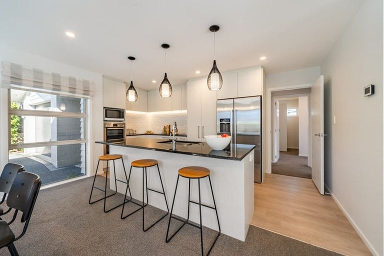 Photo of property in 9a Marlborough Street, Silverstream, Upper Hutt, 5019