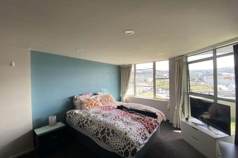 Photo of property in Grandstand Apartments, 8/80 Kent Terrace, Mount Victoria, Wellington, 6011
