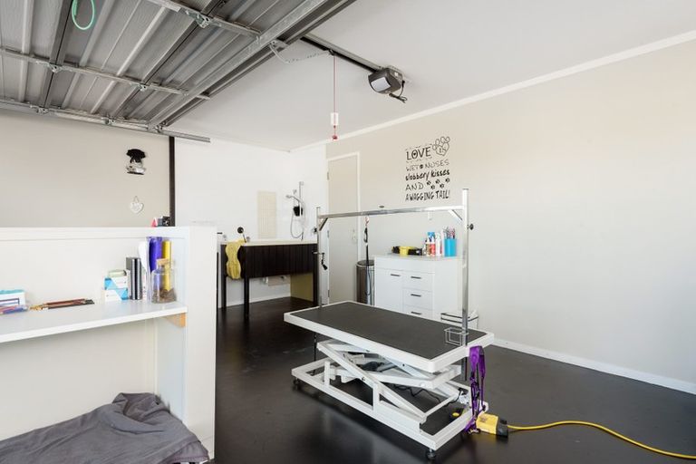 Photo of property in 123 Palm Springs Boulevard, Papamoa Beach, Papamoa, 3118