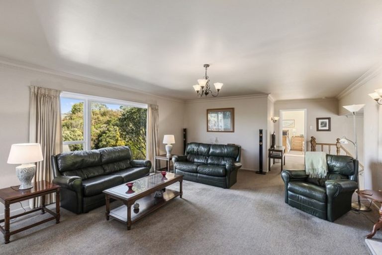 Photo of property in 51 Oakleigh Street, Maungaraki, Lower Hutt, 5010