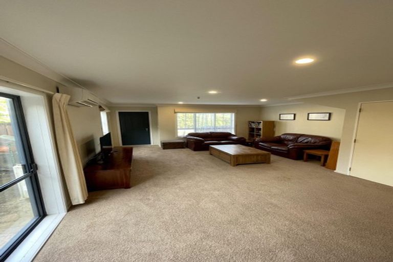 Photo of property in 75a Woodhouse Avenue, Karori, Wellington, 6012