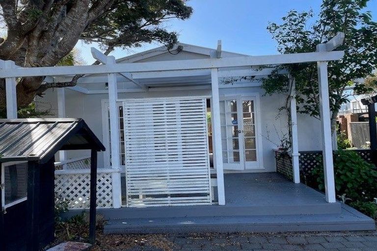 Photo of property in 14 Marsden Avenue, Karori, Wellington, 6012