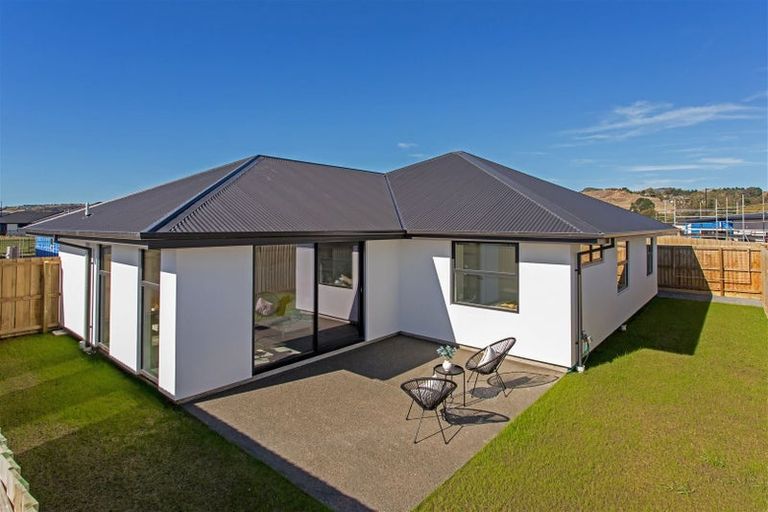 Photo of property in 3 Riroriro Lane, Halswell, Christchurch, 8025