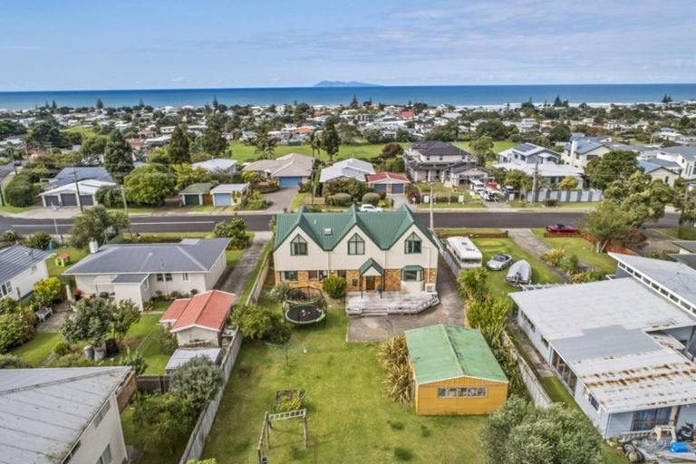 Photo of property in 34 The Crescent, Waihi Beach, 3611