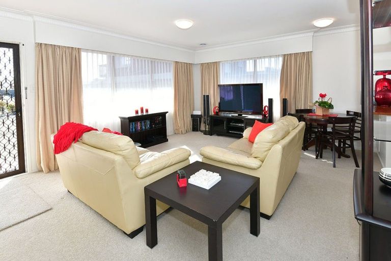 Photo of property in 2/92 Florence Avenue, Orewa, 0931