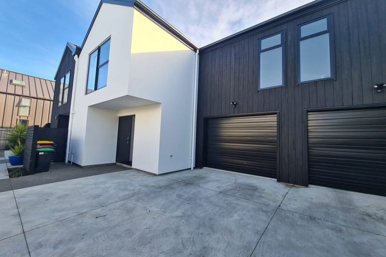Photo of property in 2/31 Champion Street, Edgeware, Christchurch, 8013