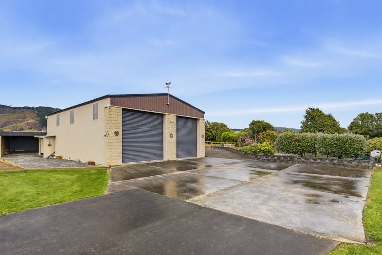 Photo of property in 53 Pohutukawa Drive, Levin, 5571