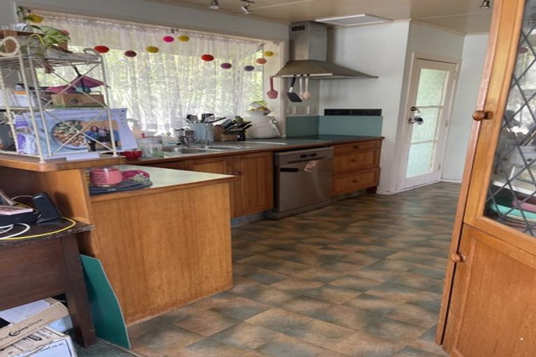 Photo of property in 86 Beazley Avenue, Paparangi, Wellington, 6037