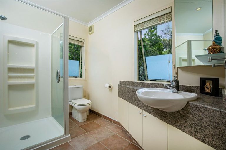 Photo of property in 5 Marae Road, Greenhithe, Auckland, 0632