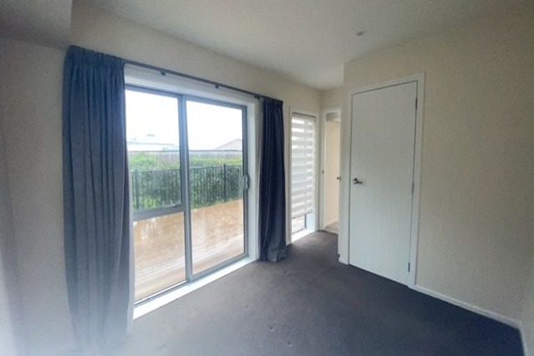 Photo of property in 12 Fielding Crescent, Farm Cove, Auckland, 2012