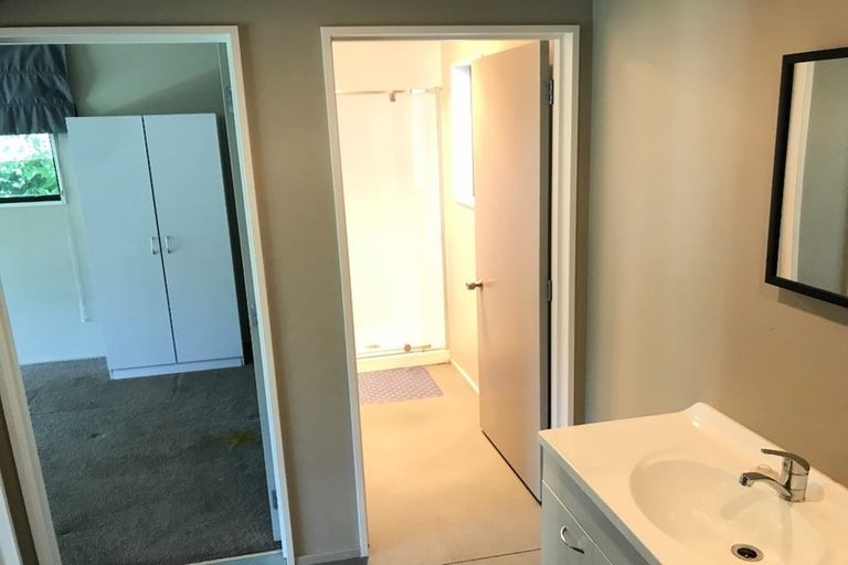 Photo of property in 17 Reading Street, Upper Riccarton, Christchurch, 8041