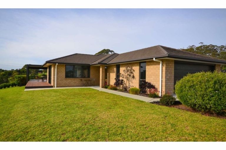 Photo of property in 16 Access Heights, Kerikeri, 0230