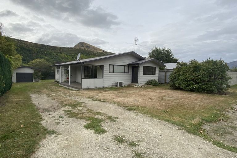 Photo of property in 3 Butel Avenue, Arrowtown, 9302