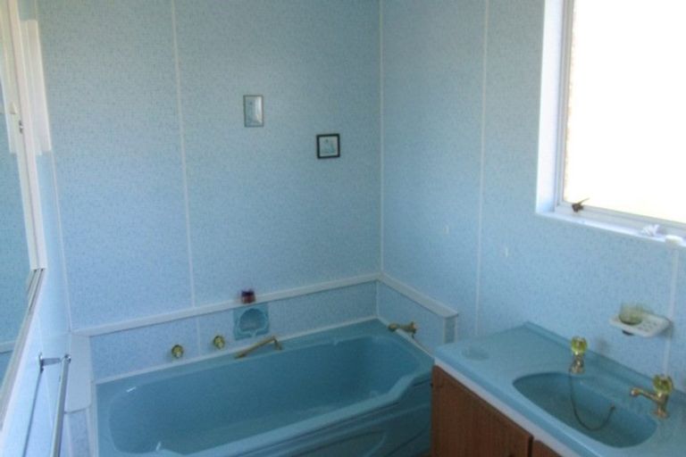 Photo of property in 2 Victoria Street, Waimate, 7924