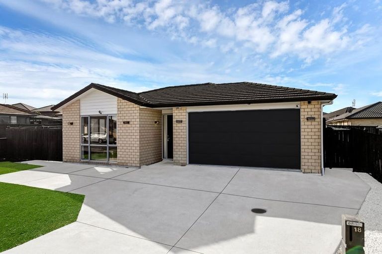 Photo of property in 18 Calder Crescent, Pokeno, 2402
