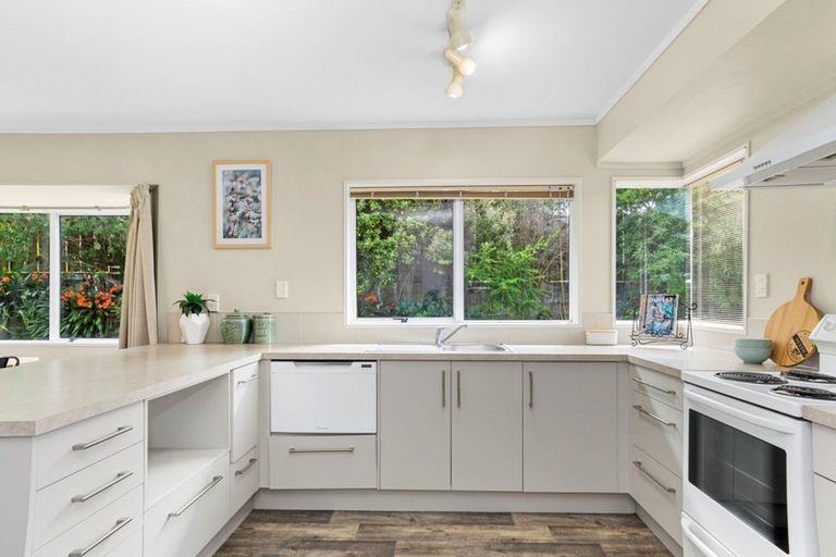 Photo of property in 2 Opal Drive, Papamoa Beach, Papamoa, 3118