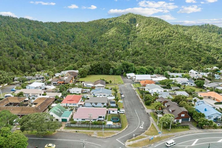 Photo of property in 1 Banff Street, Regent, Whangarei, 0112