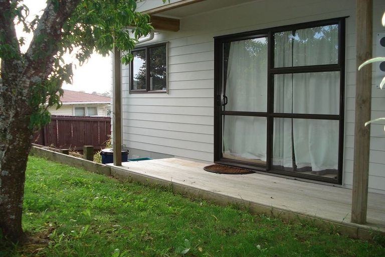 Photo of property in 32 Sycamore Drive, Sunnynook, Auckland, 0620