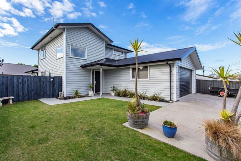 Photo of property in 172 Pacific Road, North New Brighton, Christchurch, 8083