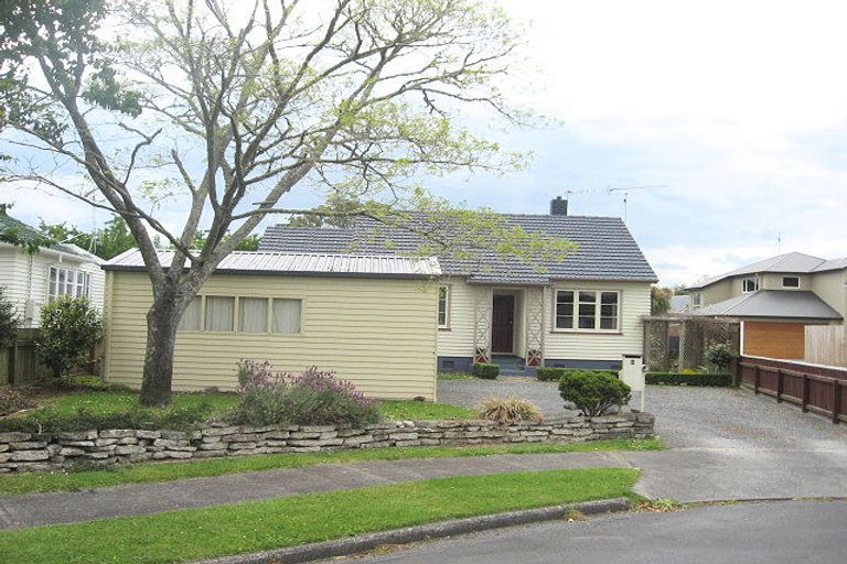 Photo of property in 8 Hurley Place, Cambridge, 3434