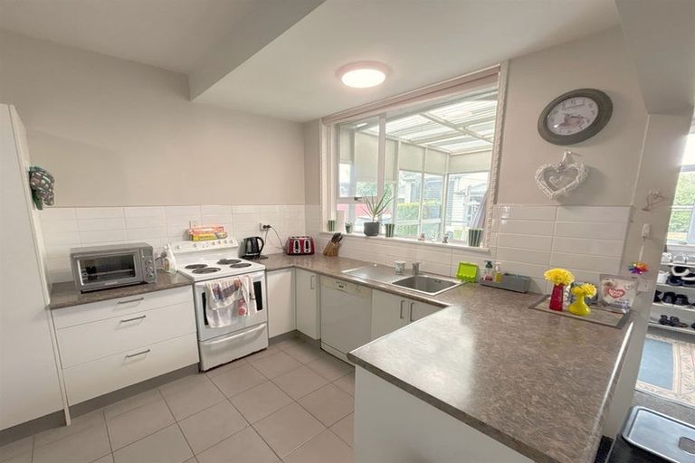 Photo of property in 108 Selwyn Street, Somerfield, Christchurch, 8024