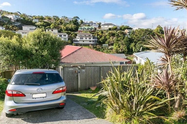 Photo of property in 136 Broderick Road, Johnsonville, Wellington, 6037