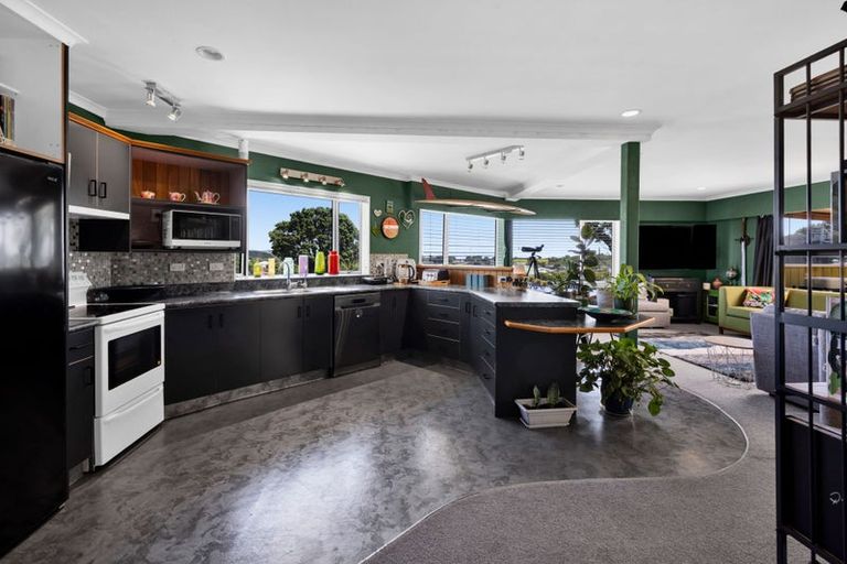 Photo of property in 5 Scott Street, Moturoa, New Plymouth, 4310