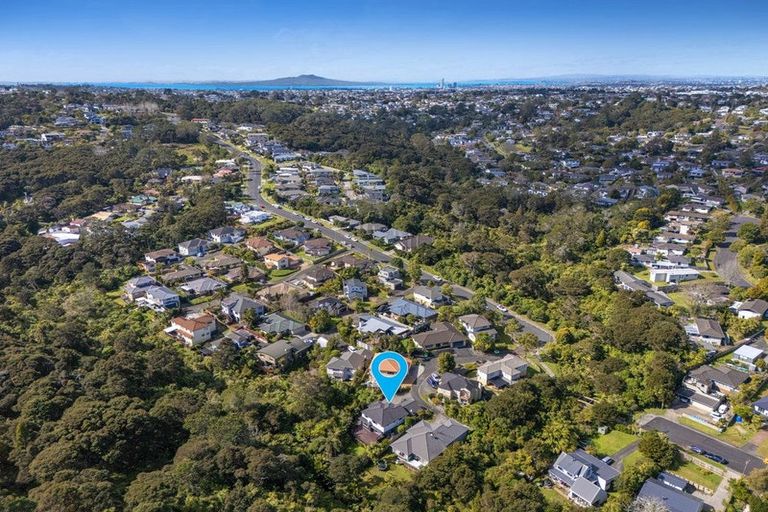Photo of property in 133a Glendhu Road, Bayview, Auckland, 0629