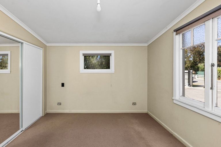 Photo of property in 33 Mill Road, Clive, 4102