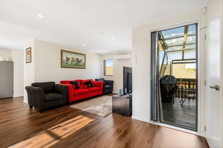 Photo of property in 11 Nakhle Place, Manurewa, Auckland, 2105