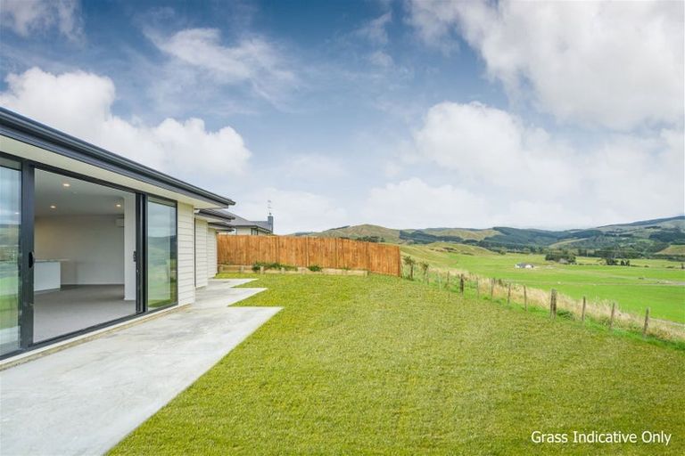 Photo of property in 154b Pacific Drive, Fitzherbert, Palmerston North, 4410