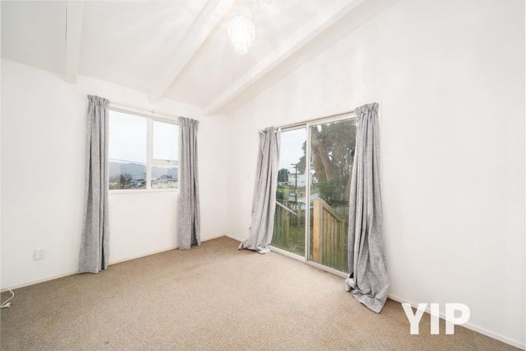 Photo of property in 37a Bedford Street, Cannons Creek, Porirua, 5024