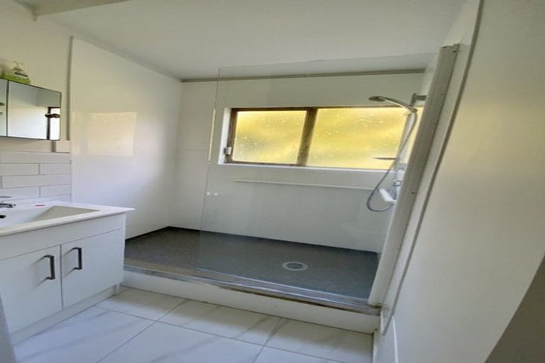 Photo of property in 2/767 Beach Road, Browns Bay, Auckland, 0630