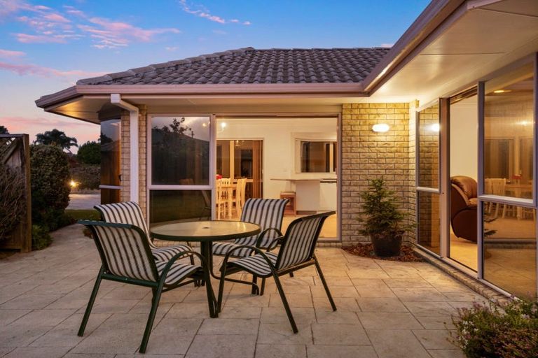 Photo of property in 24 Santa Monica Drive, Papamoa Beach, Papamoa, 3118