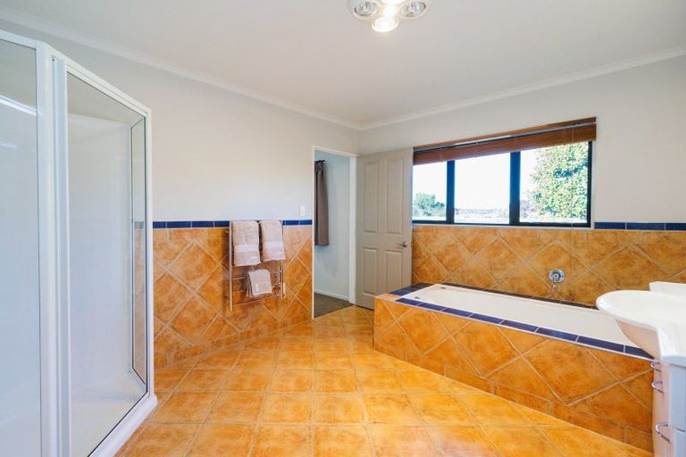 Photo of property in 408 Aranui Road, Kairanga, Palmerston North, 4475