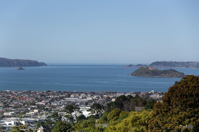 Photo of property in 12a Pekanga Road, Normandale, Lower Hutt, 5010