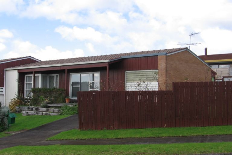 Photo of property in 1/2 Rachael Place, Farm Cove, Auckland, 2012