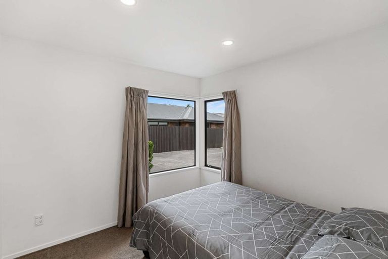Photo of property in 2/14 Jocelyn Street, Casebrook, Christchurch, 8051