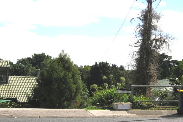 Photo of property in 146 Glenfield Road, Birkenhead, Auckland, 0626