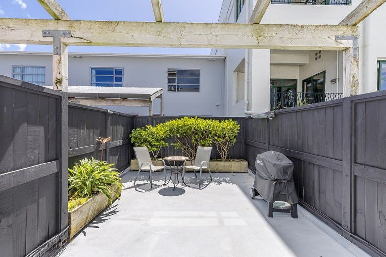 Photo of property in Galleria Apartments, 1/77 Tory Street, Te Aro, Wellington, 6011