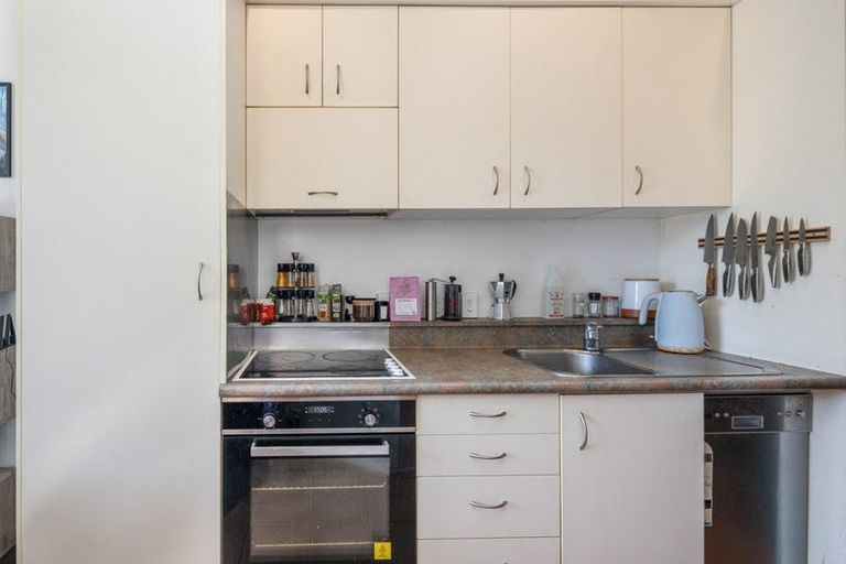 Photo of property in Terrace Garden Apartments, 8a/120 The Terrace, Wellington Central, Wellington, 6011