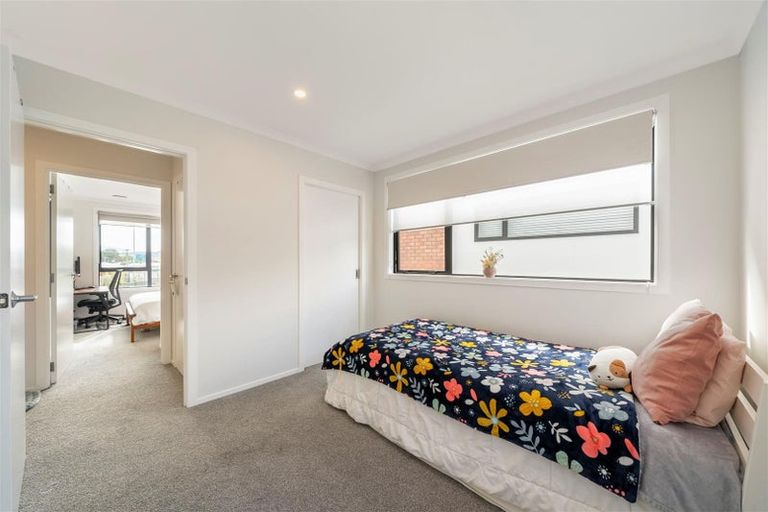 Photo of property in 5 Reid Lane, Wallaceville, Upper Hutt, 5018