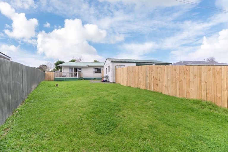 Photo of property in 12 Serrano Place, Clover Park, Auckland, 2023